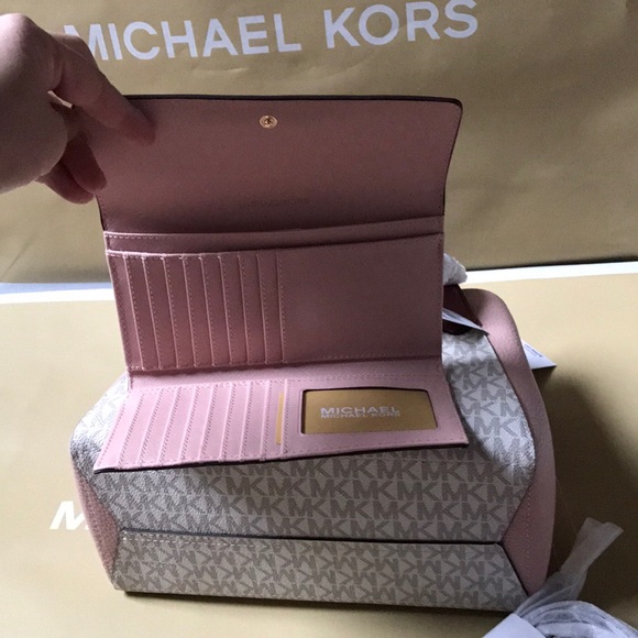 💦🌻mk Satchel set🌻crossbody/vanilla/pastel pink - Picture 7 of 8